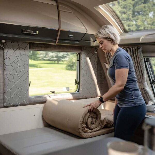 Duvalay sleeping bag cappuccino lifestyle 4