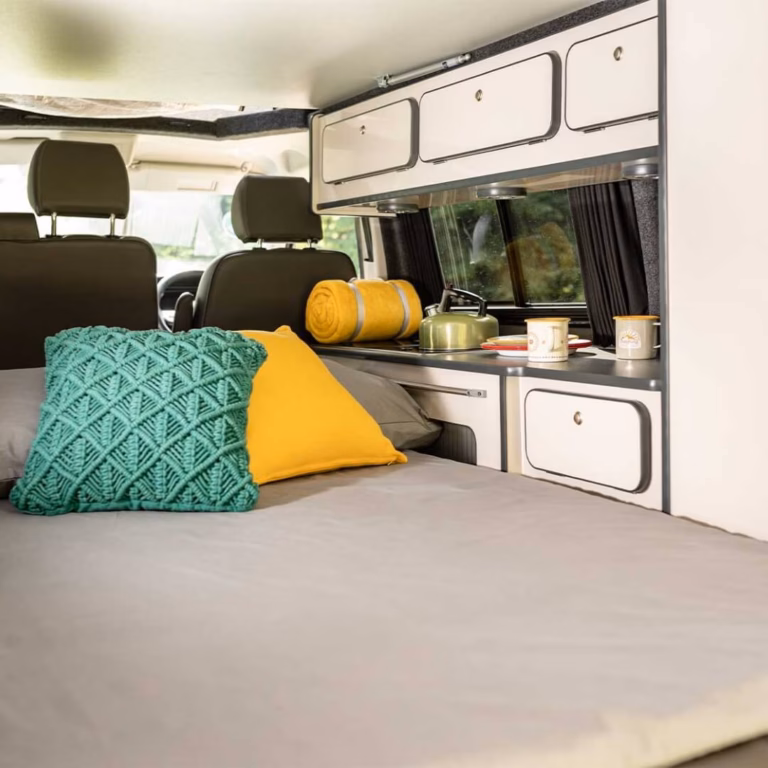 2021 vw campervan topper lifestyle 1