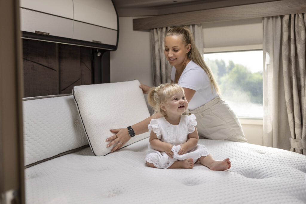 D luxe caravan mattress pillow1 original